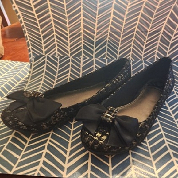 🥳 Fergalicous Black with Gold, 7.5 🥳 - Picture 2 of 3